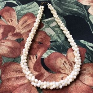 Twisted Pearl Necklace